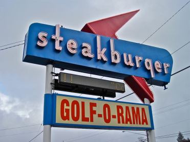steakburger-golf-o-rama-hazel-del-washington-sign2